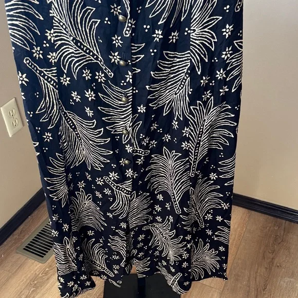 Bella Canvas Midnight Blue and Cream Patterned Maxi‎ Dress - Picture 4 of 6